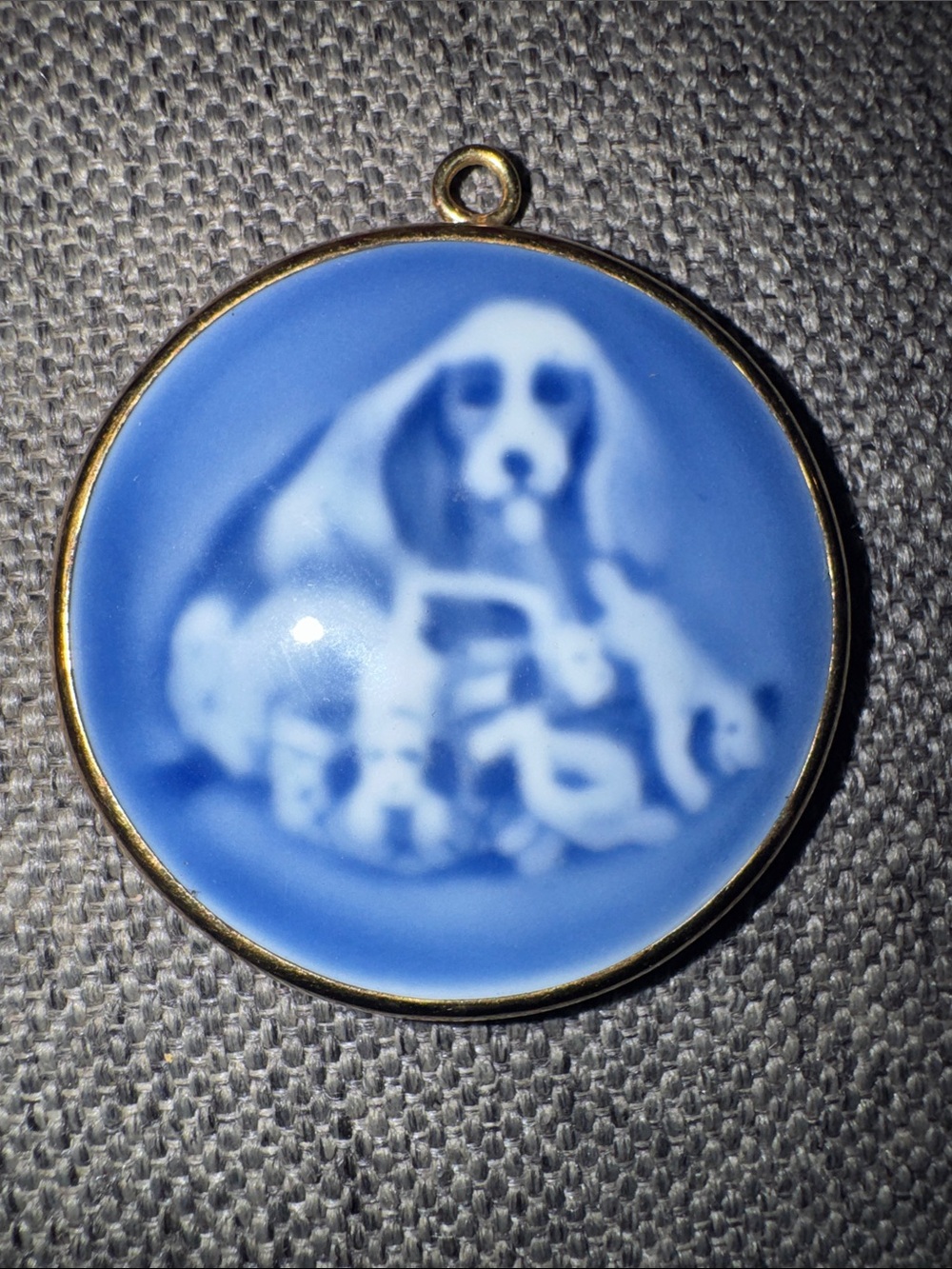 VTG B&G Copenhagen Porcelain 1969 Mother's Day Puppy Dog Collector Pendant RARE